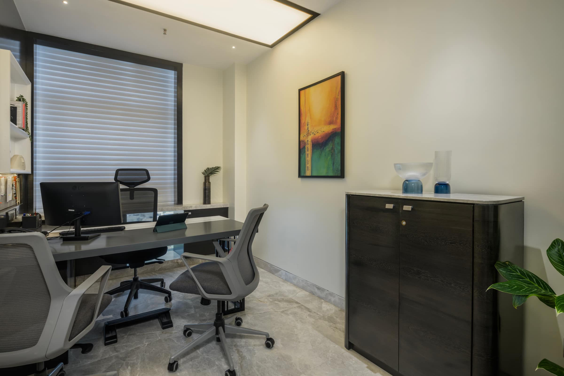 Biswas Tradecco - interior view 16